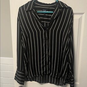 Gap silk button up